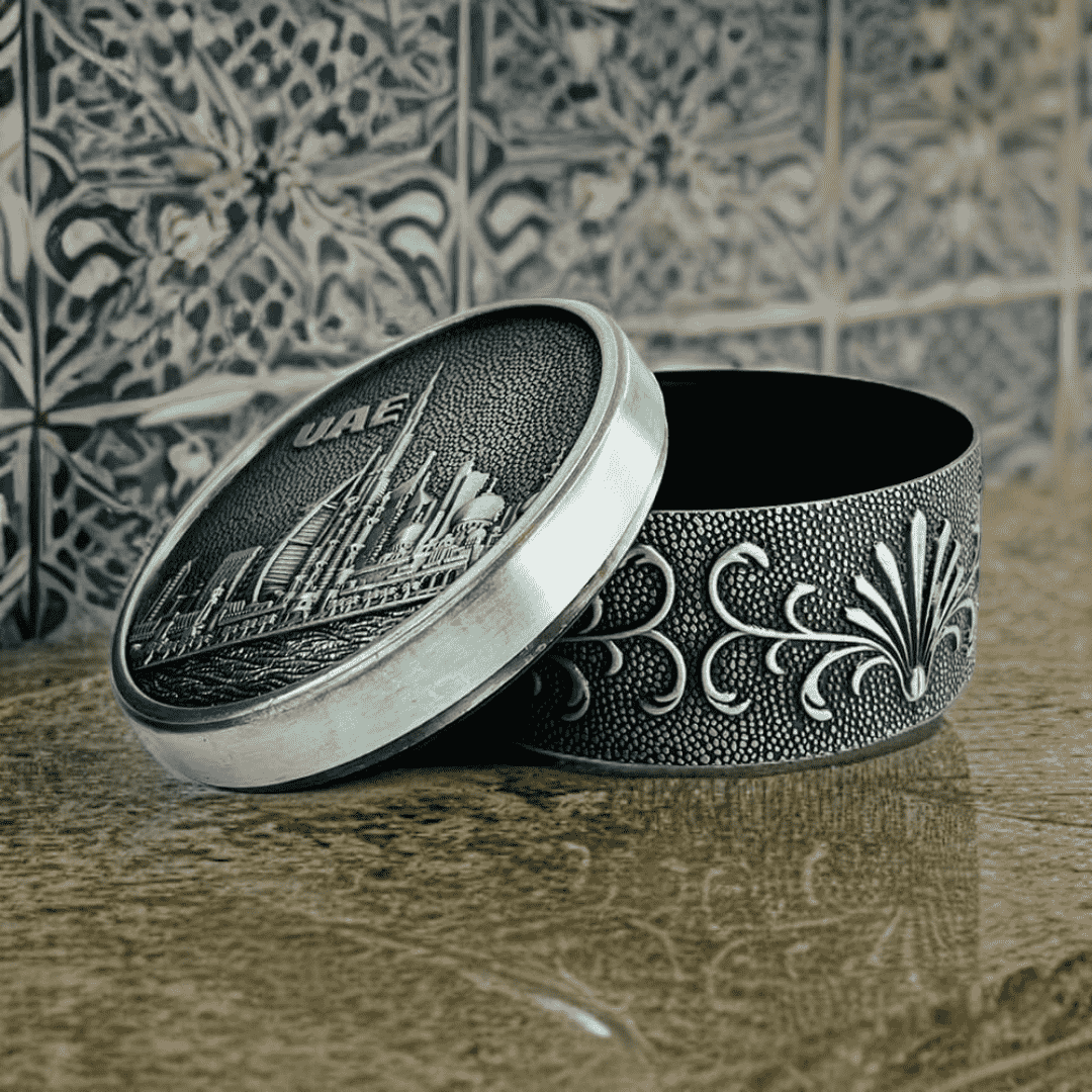 Dubai City Carved Embossed Vintage Treasure Box Jewelry Storage (Silver)